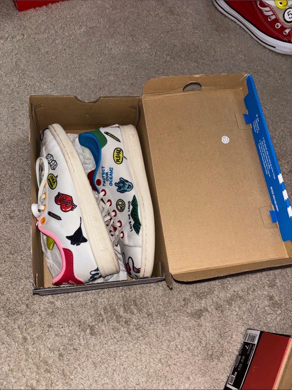 Kids White addidas Canvas Sneakers with Colorful Graphic Accents